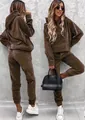 Elegantes braunes Samt-Trainingsanzug-Set für Damen mit Kapuzenpullover und passender Jogginghose - Braun