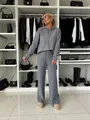 Ensemble de loisirs gris pour femme avec sweat à capuche et pantalon large dans un dressing - S / Haut Et Bas / Gris