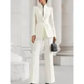 Elegant wit tweedelig damespak met getailleerde blazer en broek met wijde pijpen - S / Boven- En Onderstuk / Wit