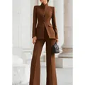 Elegant chocoladebruin tweedelig damespak inclusief blazer en broek met wijde pijpen - Bruin
