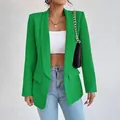 Stijlvolle damesblazer in levendig groen voor woon-werkverkeer, perfect voor lente en herfst - S / Tops / Smaragdgroen
