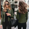 Vista detallada frontal y posterior de una elegante chaqueta de cuero PU verde oscuro mujer - S / Tops / Verde Militar