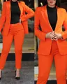 Traje de chaqueta profesional para mujer en naranja vibrante con pantalón entallado - Rojo Anaranjado