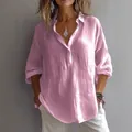 Λεπτομερής προβολή ενός κομψού ροζ λινού πουκάμισου με μακριά μανίκια και λαιμόκοψη V - S / Ροζ