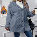 Stilvolle blaue Plüsch-Kapuzenstrickjacke für Damen mit Rautenmuster und warmem Fleecefutter - S / Oberteile / Dunstblau