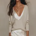 Ensemble 2 pièces chic pour femme avec pull en maille beige et robe nuisette en satin. - S / Hauts / Abricot