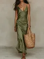 Élégante robe midi nuisette en satin vert olive pour un style chic et sophistiqué - S / Bas / Vert foncé