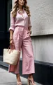 Set camicia in lino rosa e pantaloni a gamba larga per un elegante stile quotidiano. - Taglia S / Top E Pantaloni / Rosa