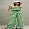 Vue complète de la combinaison tendance à rayures vertes et blanches avec jambe large - Vert