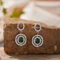 Elegante silberne Ohrhänger mit grünem Diopsid-Edelstein und funkelndem Pavé auf Stein - Natürliche Diopsid-Ohrstecker / Silber