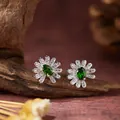 Exquisite S925 Silber Gänseblümchen Ohrstecker mit ovalen grünen Edelsteinen auf Holz - Ohrstecker / Natürlicher Diopsid