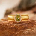Elegante anello vintage in argento S925 con gemma verde ovale e finitura dorata - Anello Spazzolato Vintage / Peridoto Naturale