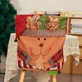 Charmante rendier kerststoelhoes met feestelijke ruitpatroon armen en pluche oren decor - Rendier stoelhoes
