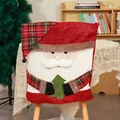 Kerstman stoelhoes met geruite muts en baard voor feestelijke decoratie van de eetkamer - Kerstman