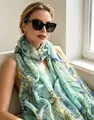 Eleganter mintgrüner Georgette-Seidenschal mit lebendigen Blumen- und Blattmustern. - 160*50CM / Grüne Elster