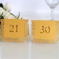 Élégantes cartes de numéros de table dorées découpées au laser avec bordure en dentelle - Chiffres 21-30 / Or