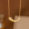 Elegante collar minimalista con colgante de espiga de trigo dorada y flor de cristal - Doble Capa Estrella Curva Circonia (8374) / Dorado