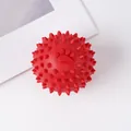 Pelota de goma roja con pinchos para perros diseñada para la limpieza de los dientes - Pelota con Sonido de TPR Roja / 6cm