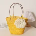 Sac à main de plage en paille tissée jaune avec une grande fleur blanche décorative - Jaune
