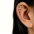 Elegante orecchino helix a foglia d'oro con scintillanti zirconi taglio marquise - Orecchini a Bottone a Vite di Foglie Bianco K (K-239)(1 Paio)