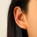 Minimalistischer silberner polierter Doppel-Linien-Ohrclip für Damen und Herren ohne Ohrlöcher - Doppellinien-Kreuz-Stil (11680)