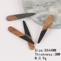 Detailansicht handgefertigter geometrischer Anhänger aus Naturholz und Harz mit Maßen - Langer Anhänger / 8X44MM (10er Pack)