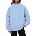 Detailansicht eines hellblauen Oversized-Sweatshirts mit Stehkragen und Rippbündchen. - S / Oberteile / Hellblau