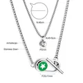 Detailansicht der doppelten Edelstahlkette mit grünem Sternanhänger und Kristall - Silberne doppelschichtige Sternenkette - Grün (NE29110JS)