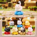 Set di figurine di gatto in resina blind box con 7 stili unici e basi a forma di fiore colorate - Serie Piccolo Miao / Stile Casuale