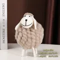 Grande figurine de mouton en feutre de lana pour décoration de bureau style nordique - Mouton Kaki aux Jambes Enveloppées / L