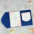 Élégant ensemble d'invitations de mariage bleu marine avec fleurs de cerisier roses - Bleu marine