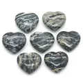 Set mit 7 polierten herzförmigen Natursteinen mit schwarz-weißem Streifenmuster 20mm - 20mm (1 Stück/Packung) / Picasso-Stein