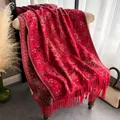 Vintage Roter Ethno-Schal mit Paisley-Muster und Fransen, dickes Kaschmir-Imitat - 200x68cm / Paisley-Weinrot
