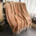 Eleganter dicker Schal im Ethno-Stil mit Paisley-Muster aus weichem Kaschmirimitat - 200x68cm / Paisley-Orange