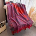 Vintage pashmina schal im ethnischen stil in rot und violett mit paisley-muster - 200x68cm / Paisley-Rosapurpur