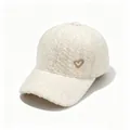 Dettaglio della consistenza morbida e del cuore di strass su un cappello bianco - Adulto, Circonferenza del cappello 58cm regolabile / Bianco