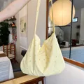 Lässige gelbe Gingham-Umhängetasche aus Segeltuch mit bunten Punktmustern - Gelbes Gitter mit bunten Punkten
