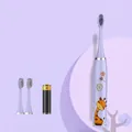 Spazzolino elettrico viola per bambini con motivo a giraffa e setole morbide - Modello a Batteria (3 Testine + 1 Batteria) / Giraffa Viola