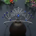 Gothic zilveren spinnenweb tiara met blauwe steentjes voor een Halloween kostuum - Blauw