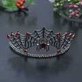 Gotische spinnenweb Halloween tiara met rode strassteentjes en spin - Rood