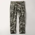 Schwere Camouflage-Cargohose für Herren aus robuster Baumwolle mit Gürtel und Taschen - 30 / Unterteile / Grün Camouflage