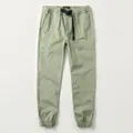 Retro Outdoor-Jogginghose aus Baumwolle für Herren in Salbeigrün mit Gürtel - S / Unterteile / Hell-Armeegrün