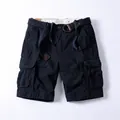 Stylische marineblaue Cargo-Shorts für Herren mit vielen Taschen, passendem Gürtel und Knöpfen - Saphirblau
