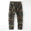 Pantalones cargo de camuflaje vintage para hombre con múltiples bolsillos y corte holgado - 30 / Bottoms / Camuflaje Americano