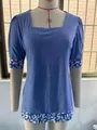 T-shirt blu con scollo quadrato e maniche a sbuffo con bordo leopardato a contrasto - Taglia S / Top / Blu grigiastro
