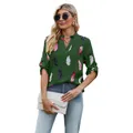 Stijlvolle donkergroene V-hals blouse met kleurrijke vederprints en 3/4 mouwen - S / Top (3092) / Donkergroen