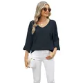 Stijlvol dames T-shirt met V-hals, ruitvormig ajourpatroon en trendy trompetmouwen. - S / Tops / Zwart