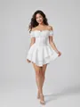 Elegante abito corto bianco a spalle scoperte con maniche a sbuffo e gonna a balze. - Taglia S / Top / Bianco