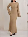 Robe sirène élégante en maille jacquard marron avec manches cloches et coupe ajustée. - S / Haut et Bas / Kaki