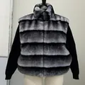 Giacca elegante in ecopelliccia a righe grigie con maniche lunghe in maglia nera - Taglia S / Top / Nero (Niente Pelliccia Sulla Schiena)
